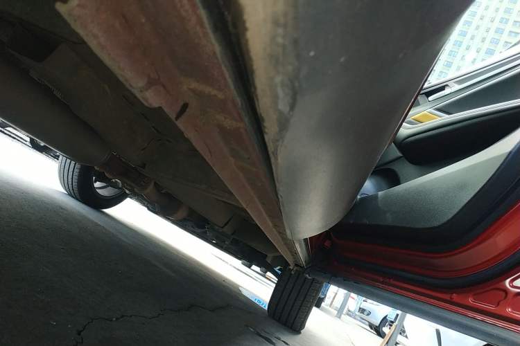 Used Haval F7x 2019 1.5T Two-Wheel Drive Smart & Trendy Edition Right Side Sill