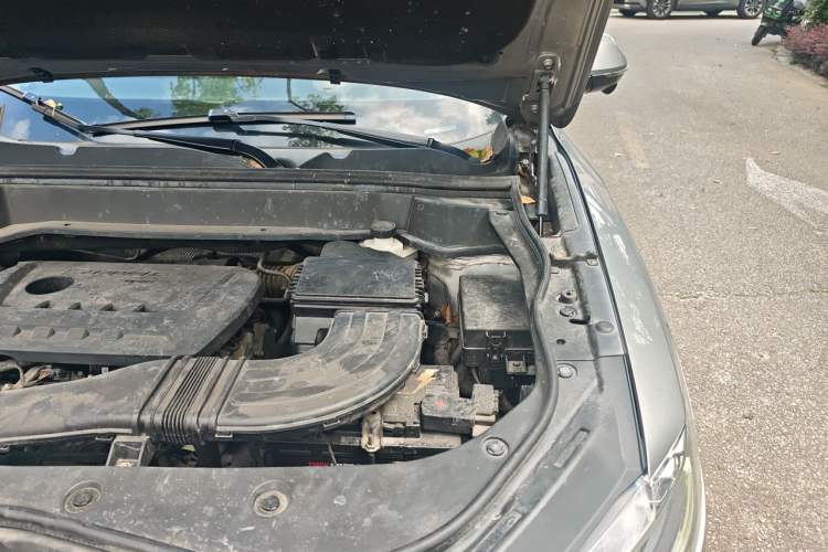 Used Haval F7x 2019 2.0T Two-Wheel Drive Intelligent Technology Edition Engine Bay Left