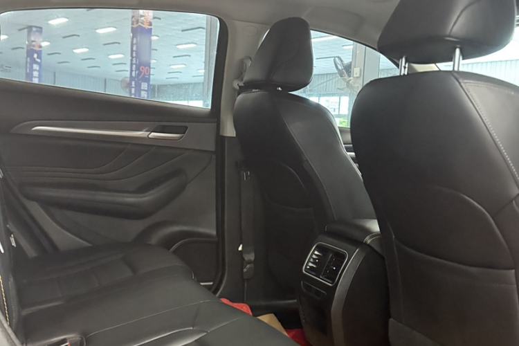 Used Haval F7x 2019 1.5T Two-Wheel Drive Intelligent Technology Edition Interior 4