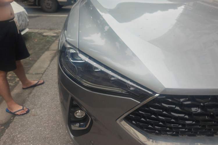 Used Haval F7x 2019 2.0T Two-Wheel Drive Intelligent Technology Edition Right Front Headlight