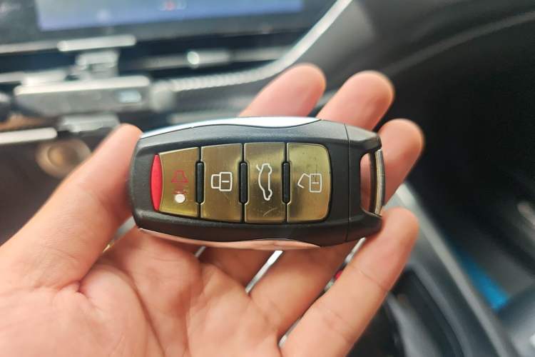 Used Haval F7x 2019 2.0T Two-Wheel Drive Intelligent Technology Edition Vehicle Key