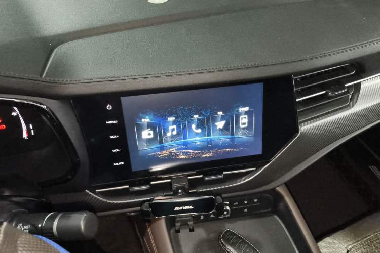 Used Haval F7x 2019 1.5T Two-Wheel Drive Smart & Trendy Edition Audio And AC Panel
