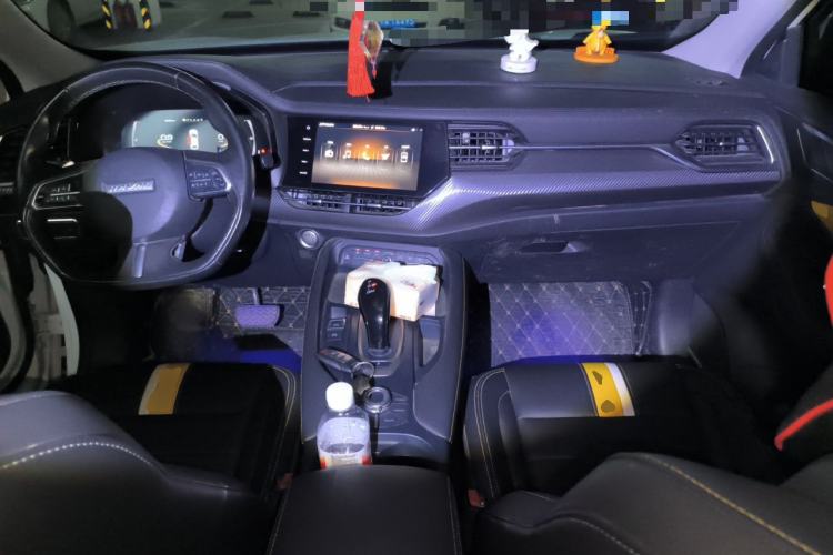 Used Haval F7x 2019 1.5T Two-Wheel Drive Smart & Trendy Edition Center Console
