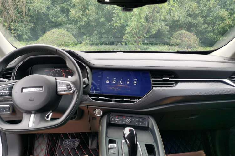 Used Haval F7x 2019 1.5T Two-Wheel Drive Intelligent Technology Edition Center Console