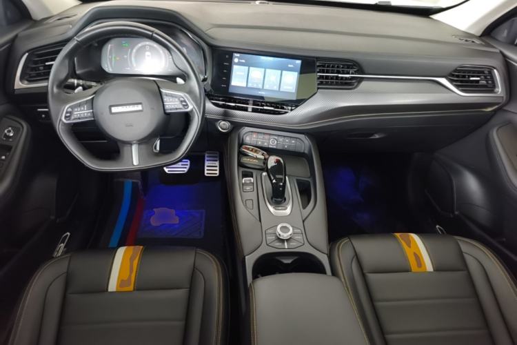 Used Haval F7x 2019 2.0T Two-Wheel Drive Smart & Stylish Play Edition Center Console