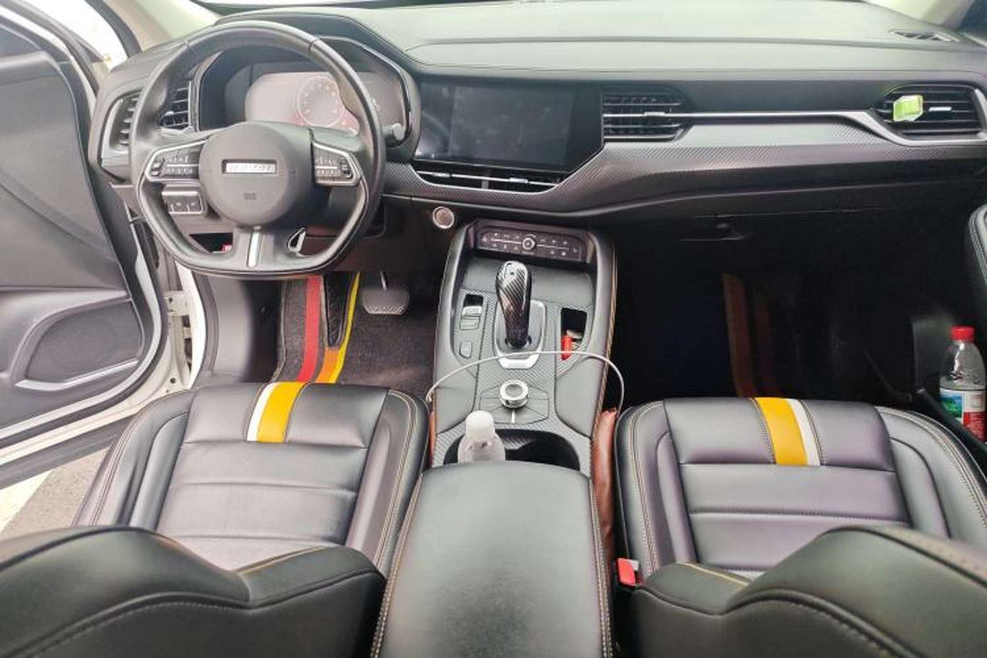 Used Haval F7x 2019 1.5T Two-Wheel Drive Intelligent Technology Edition Center Console