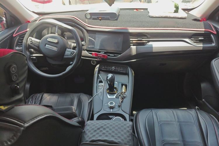 Used Haval F7x 2019 1.5T Two-Wheel Drive Smart & Trendy Edition Center Console