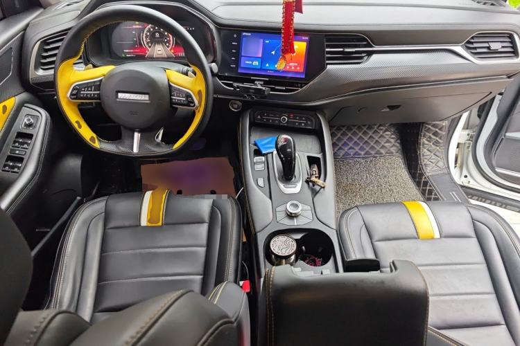 Used Haval F7x 2019 2.0T Two-Wheel Drive Intelligent Technology Edition Center Console