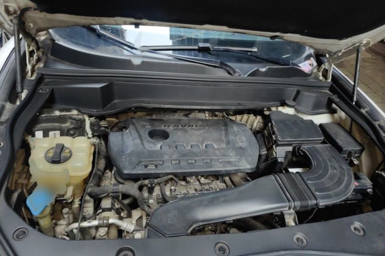 Used Haval F7x 2019 2.0T Two-Wheel Drive Smart & Stylish Play Edition Engine Bay