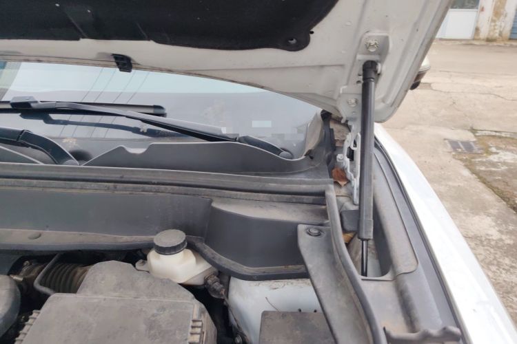 Used Haval F7x 2019 2.0T Two-Wheel Drive Intelligent Technology Edition Engine Bay Left