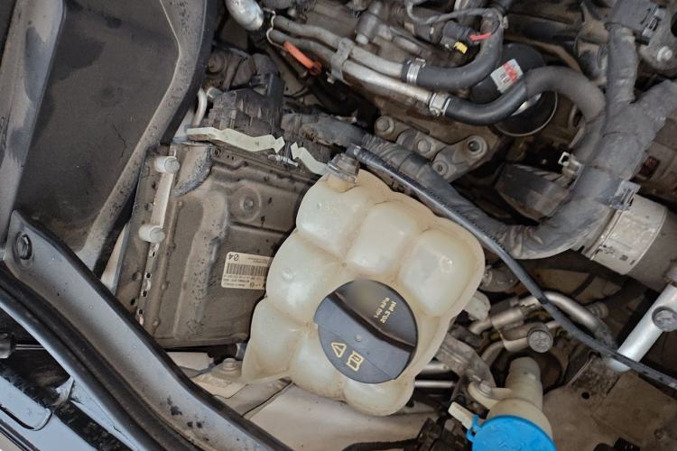 Used Haval F7x 2019 2.0T Two-Wheel Drive Intelligent Technology Edition Engine Bay Right
