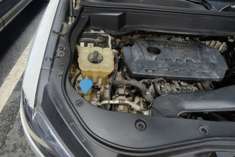 Used Haval F7x 2019 2.0T Two-Wheel Drive Smart & Stylish Play Edition Engine Bay Right
