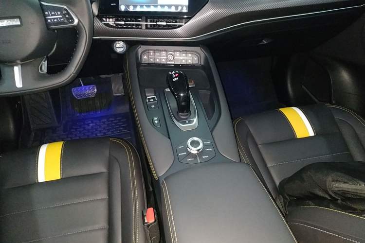 Used Haval F7x 2019 2.0T Two-Wheel Drive Intelligent Technology Edition Gear Lever