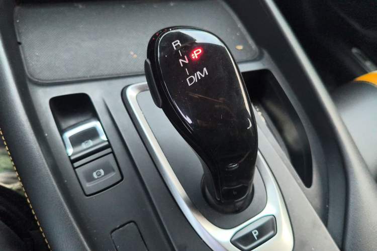 Used Haval F7x 2019 1.5T Two-Wheel Drive Smart & Trendy Edition Gear Lever