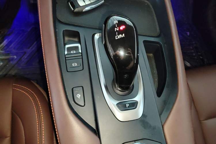 Used Haval F7x 2019 2.0T Two-Wheel Drive Intelligent Technology Edition Gear Lever
