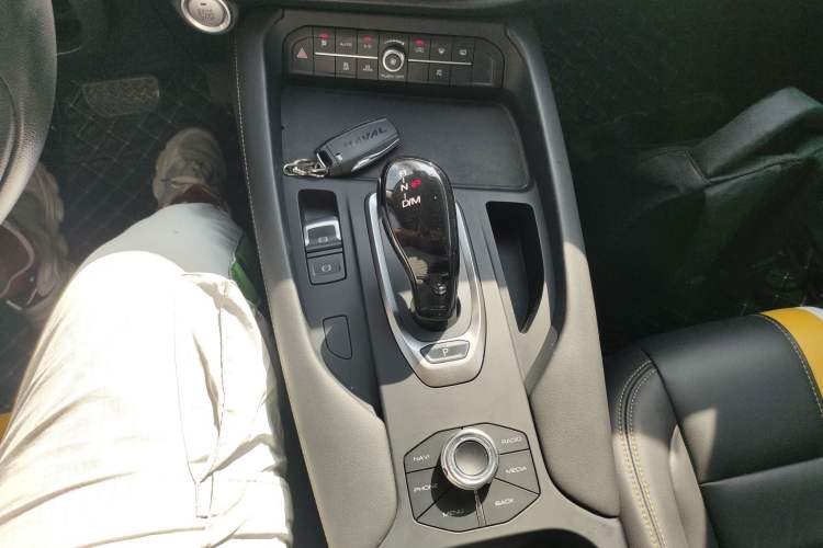 Used Haval F7x 2019 1.5T Two-Wheel Drive Smart & Trendy Edition Gear Lever