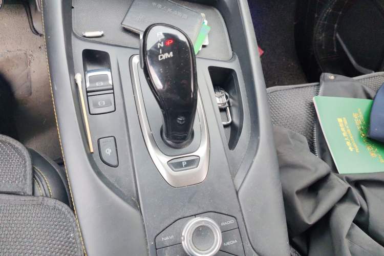 Used Haval F7x 2019 2.0T Two-Wheel Drive Intelligent Technology Edition Gear Lever