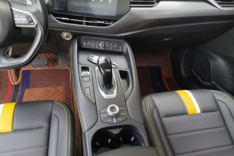 Used Haval F7x 2019 1.5T Two-Wheel Drive Smart & Trendy Edition Gear Lever