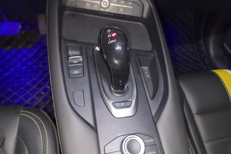 Used Haval F7x 2019 2.0T Two-Wheel Drive Smart & Stylish Play Edition Gear Lever