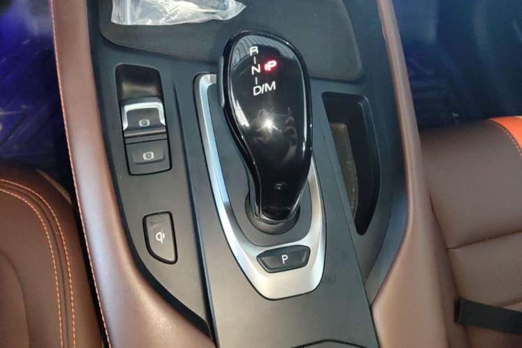 Used Haval F7x 2019 2.0T Two-Wheel Drive Intelligent Technology Edition Gear Lever