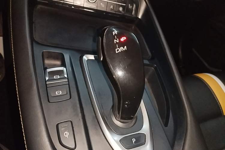 Used Haval F7x 2019 2.0T Four-Wheel Drive Intelligent Sport Edition Gear Lever