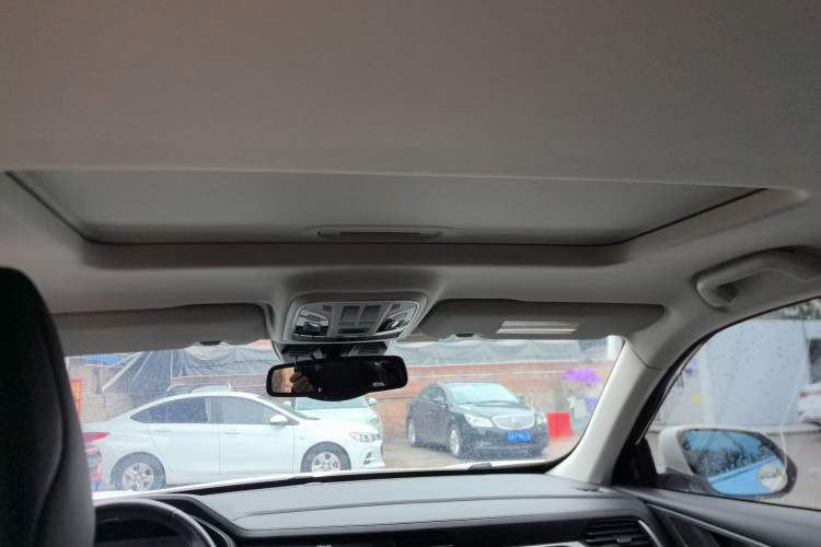 Used Haval F7x 2019 1.5T Two-Wheel Drive Smart & Trendy Edition Headliner