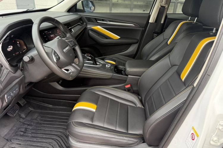 Used Haval F7x 2019 2.0T Two-Wheel Drive Intelligent Technology Edition Interior 12