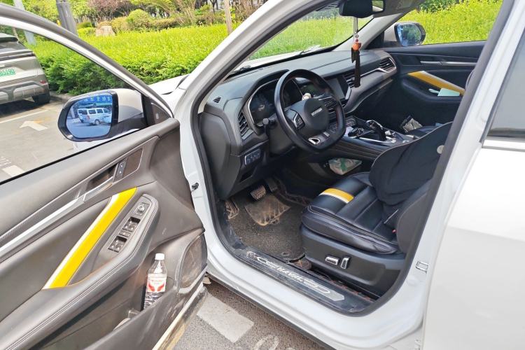 Used Haval F7x 2019 2.0T Two-Wheel Drive Intelligent Technology Edition Interior 3