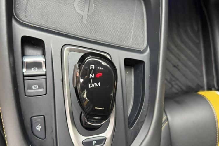 Used Haval F7x 2019 2.0T Two-Wheel Drive Intelligent Technology Edition Interior 4