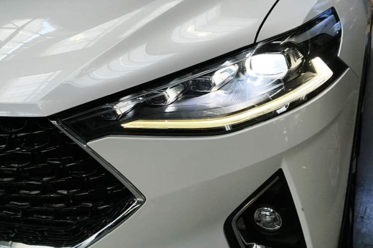 Used Haval F7x 2019 2.0T Two-Wheel Drive Intelligent Technology Edition Left Front Headlight