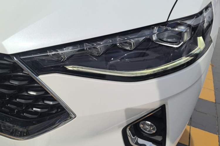 Used Haval F7x 2019 2.0T Two-Wheel Drive Intelligent Technology Edition Left Front Headlight