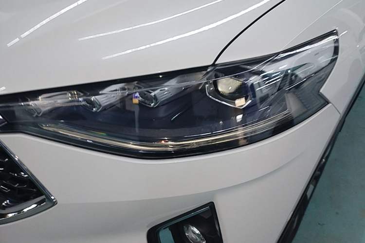 Used Haval F7x 2019 2.0T Four-Wheel Drive Intelligent Sport Edition Left Front Headlight