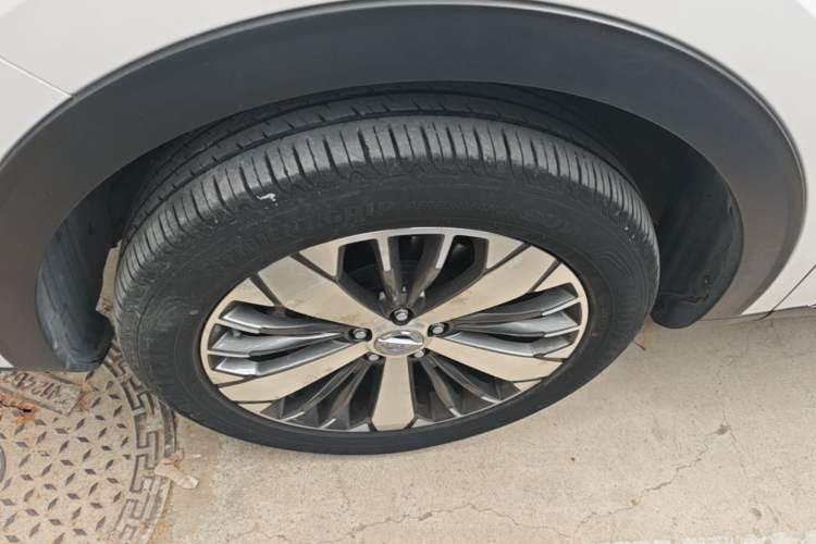 Used Haval F7x 2019 1.5T Two-Wheel Drive Intelligent Technology Edition Left Front Wheel Hub
