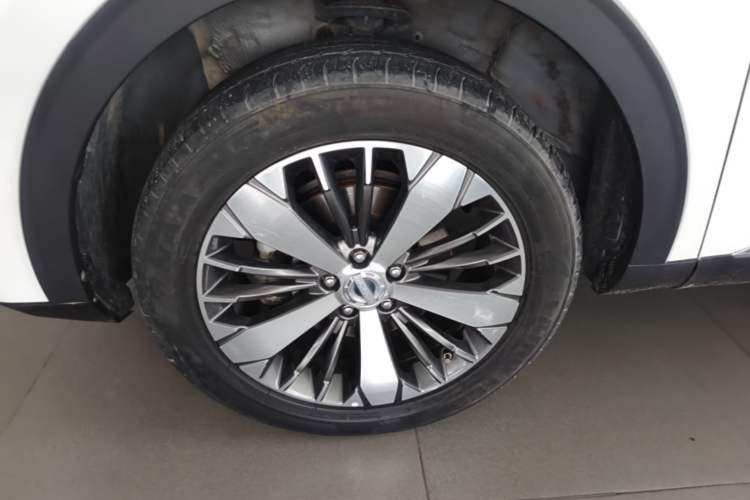 Used Haval F7x 2019 2.0T Two-Wheel Drive Smart & Stylish Play Edition Left Front Wheel Hub