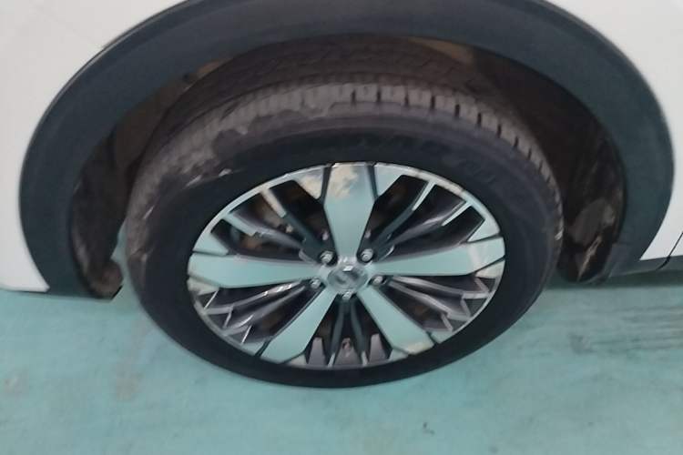 Used Haval F7x 2019 2.0T Four-Wheel Drive Intelligent Sport Edition Left Front Wheel Hub