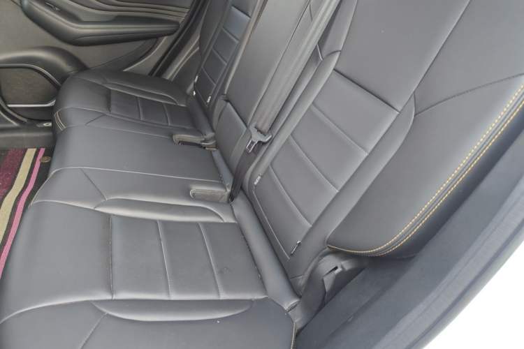 Used Haval F7x 2019 1.5T Two-Wheel Drive Smart & Trendy Edition Left Rear Seat