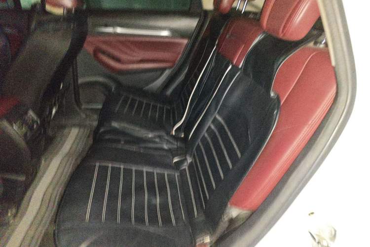 Used Haval F7x 2019 1.5T Two-Wheel Drive Intelligent Technology Edition Left Rear Seat