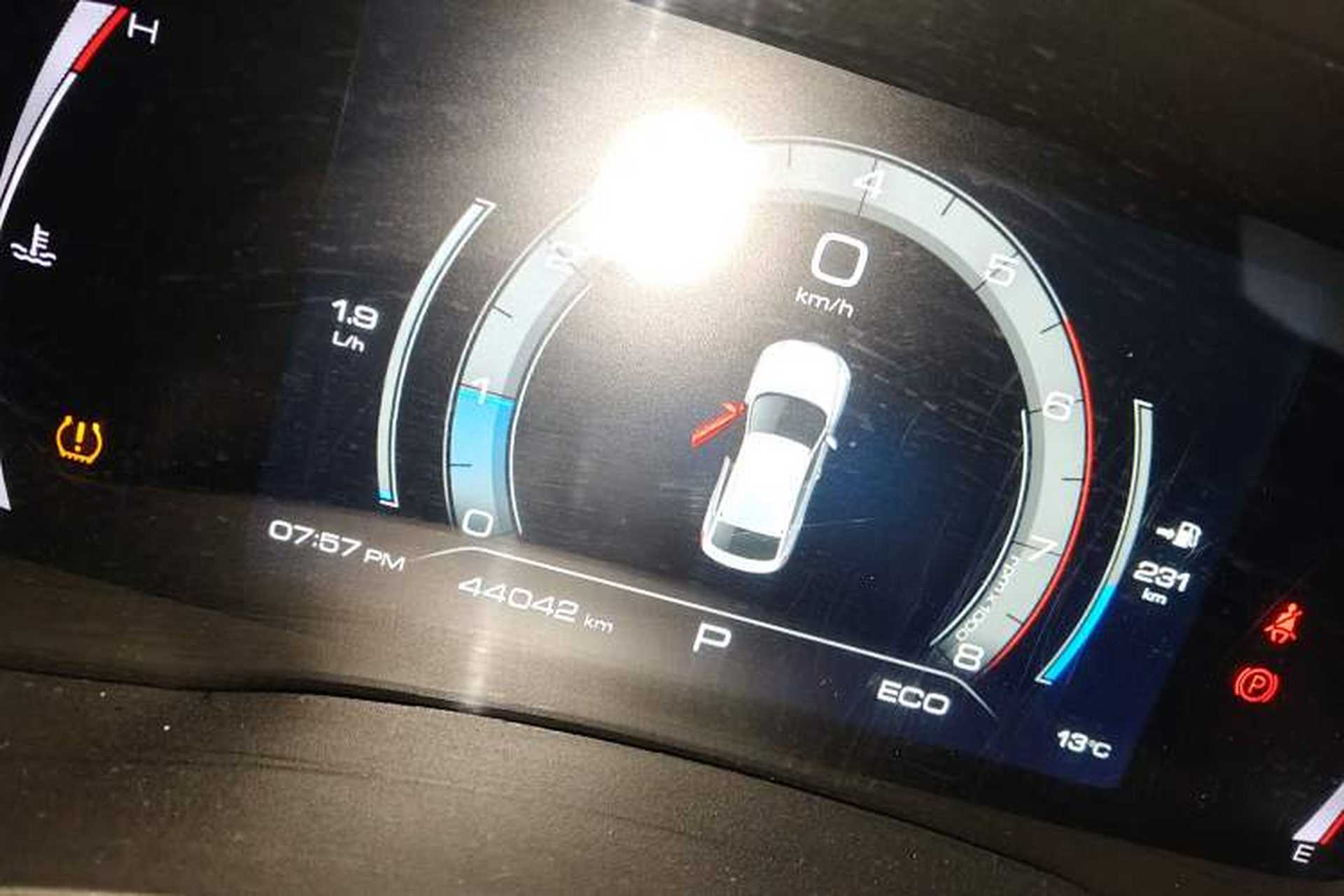Used Haval F7x 2019 1.5T Two-Wheel Drive Smart & Trendy Edition Odometer Close Up