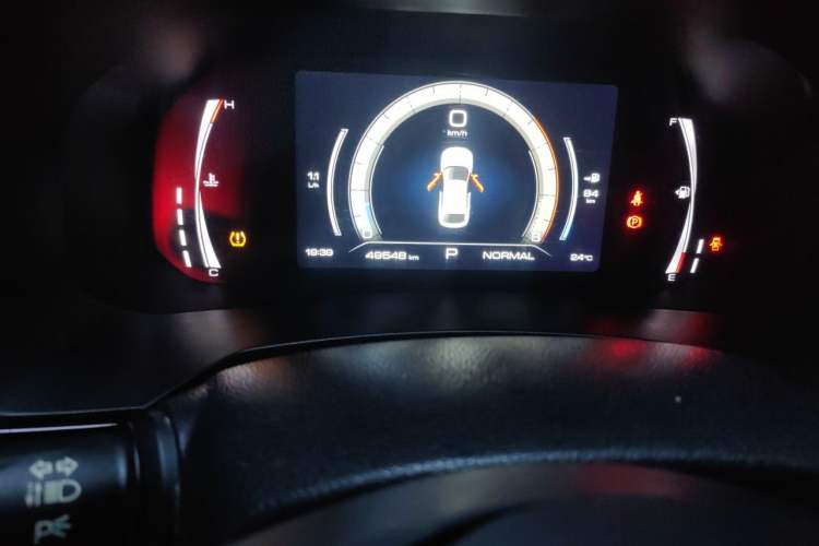 Used Haval F7x 2019 2.0T Two-Wheel Drive Smart & Stylish Play Edition Odometer Close Up