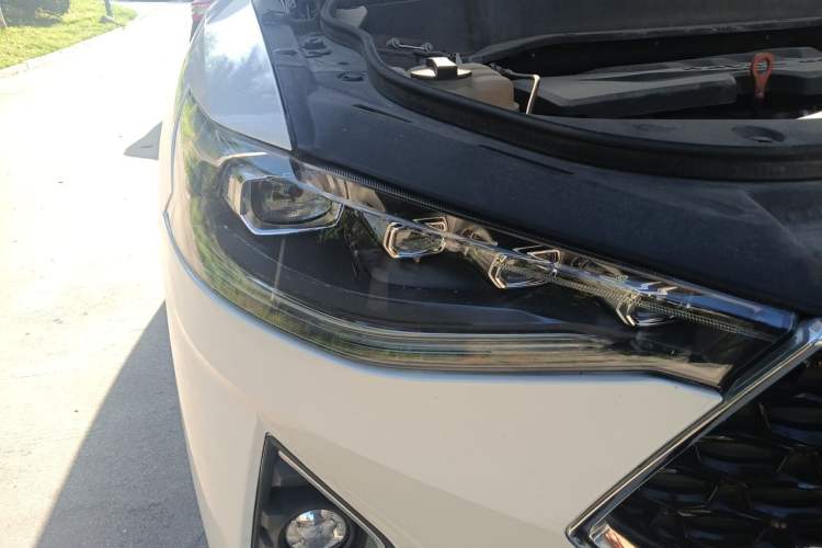 Used Haval F7x 2019 1.5T Two-Wheel Drive Intelligent Technology Edition Right Front Headlight