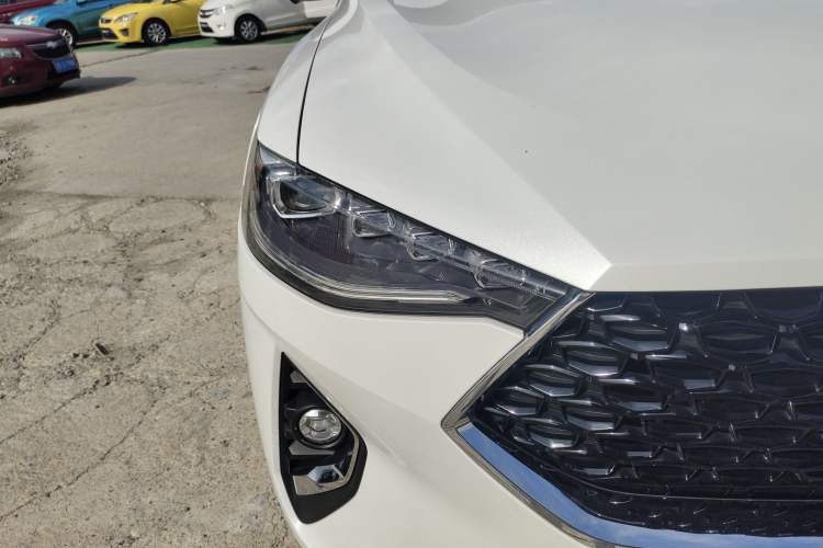 Used Haval F7x 2019 1.5T Two-Wheel Drive Smart & Trendy Edition Right Front Headlight