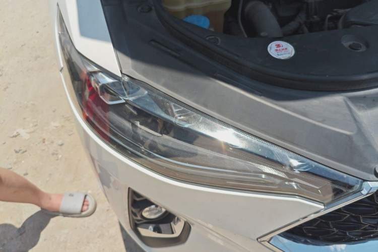 Used Haval F7x 2019 1.5T Two-Wheel Drive Smart & Trendy Edition Right Front Headlight