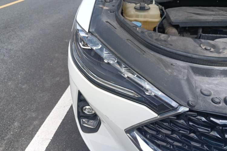 Used Haval F7x 2019 1.5T Two-Wheel Drive Smart & Trendy Edition Right Front Headlight