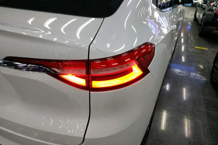 Used Haval F7x 2019 2.0T Two-Wheel Drive Intelligent Technology Edition Right Rear Taillight