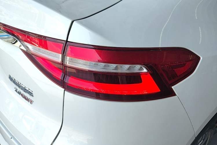 Used Haval F7x 2019 2.0T Two-Wheel Drive Smart & Stylish Play Edition Right Rear Taillight