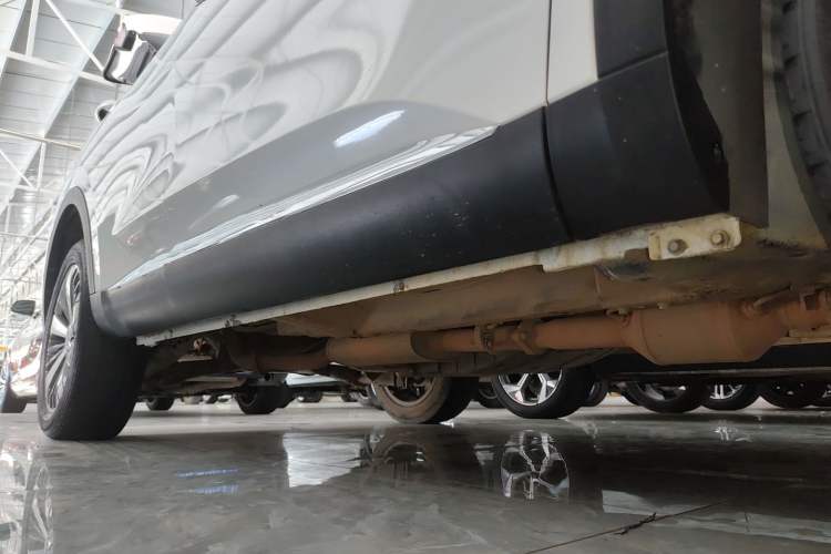 Used Haval F7x 2019 2.0T Two-Wheel Drive Smart & Stylish Play Edition Right Side Sill