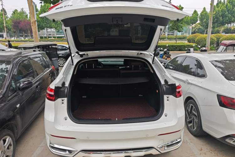 Used Haval F7x 2019 1.5T Two-Wheel Drive Intelligent Technology Edition Trunk
