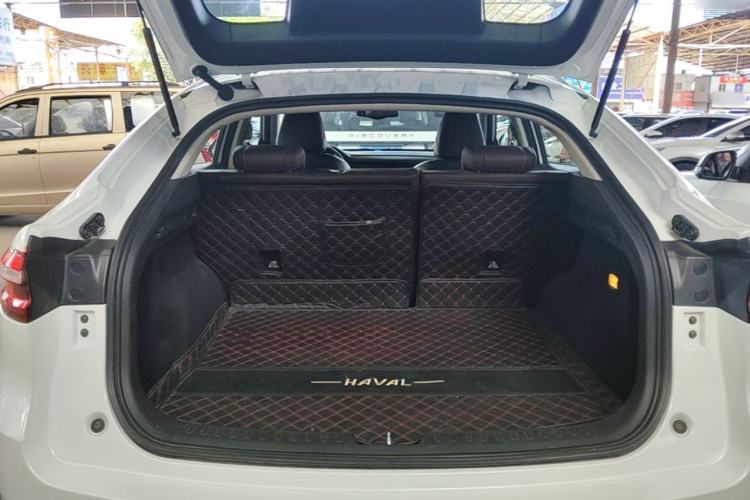 Used Haval F7x 2019 2.0T Two-Wheel Drive Intelligent Technology Edition Trunk