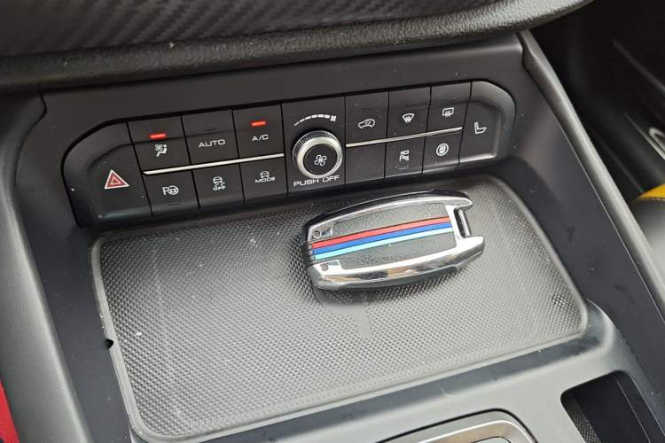 Used Haval F7x 2019 2.0T Two-Wheel Drive Intelligent Technology Edition Vehicle Key