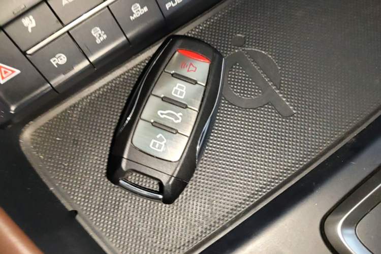 Used Haval F7x 2019 2.0T Two-Wheel Drive Intelligent Technology Edition Vehicle Key